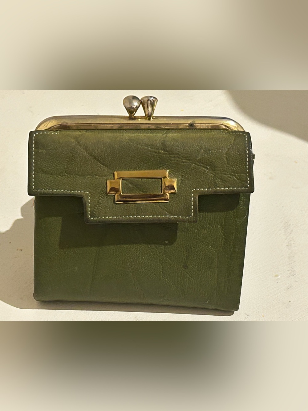 Vtg Princess Gardner Kisslock Wallet